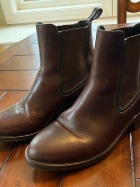 Thursday Boot Co - Brown Leather Chelsea Boots Rubber Sole Pull On Size 7.5